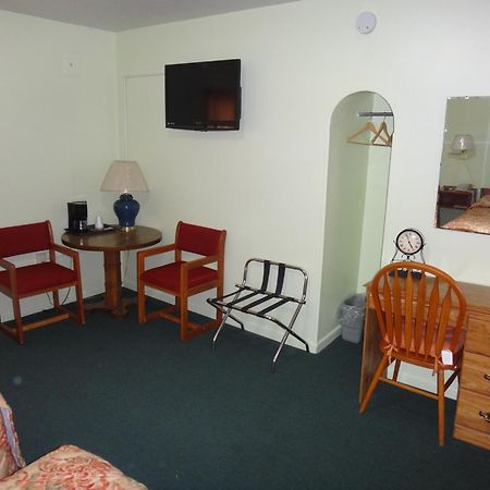 Pine Ridge Motel Dodgeville Eksteriør bilde