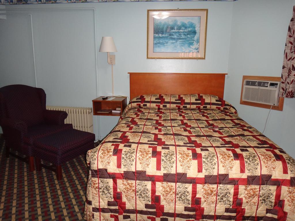 Pine Ridge Motel Dodgeville Eksteriør bilde