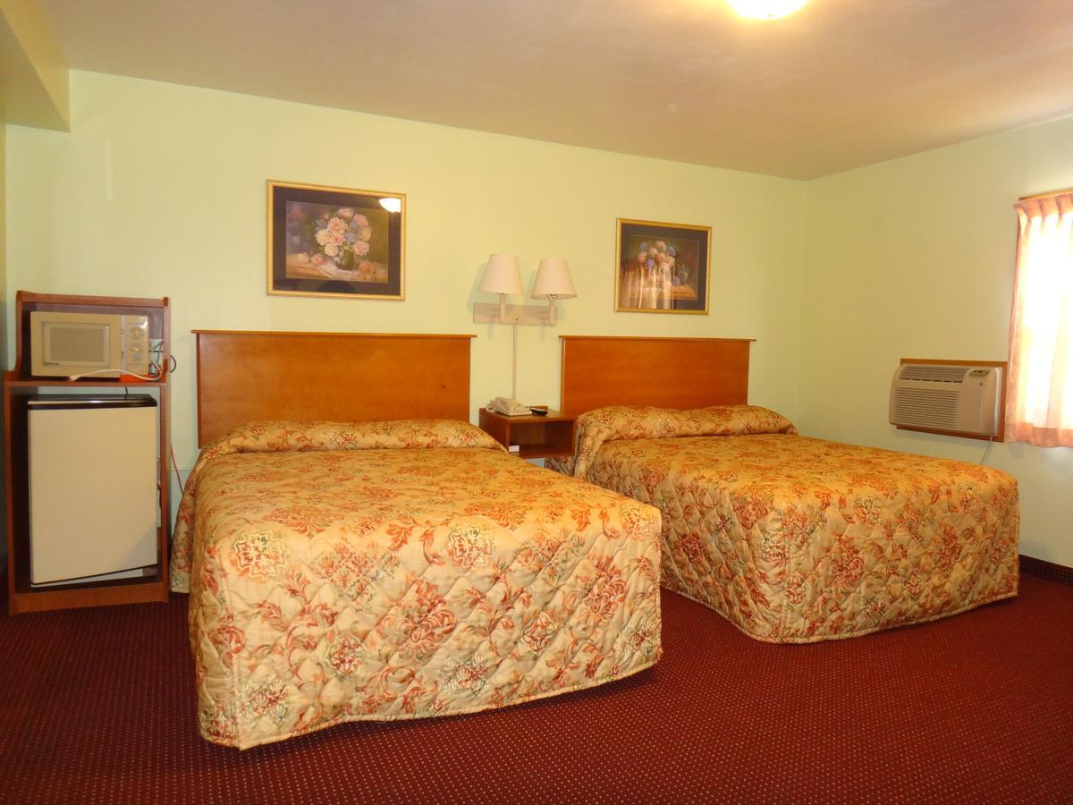 Pine Ridge Motel Dodgeville Eksteriør bilde