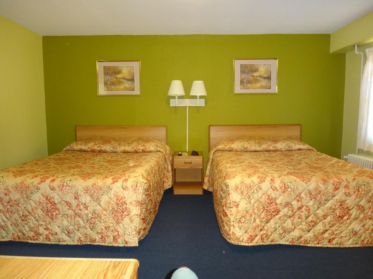 Pine Ridge Motel Dodgeville Eksteriør bilde