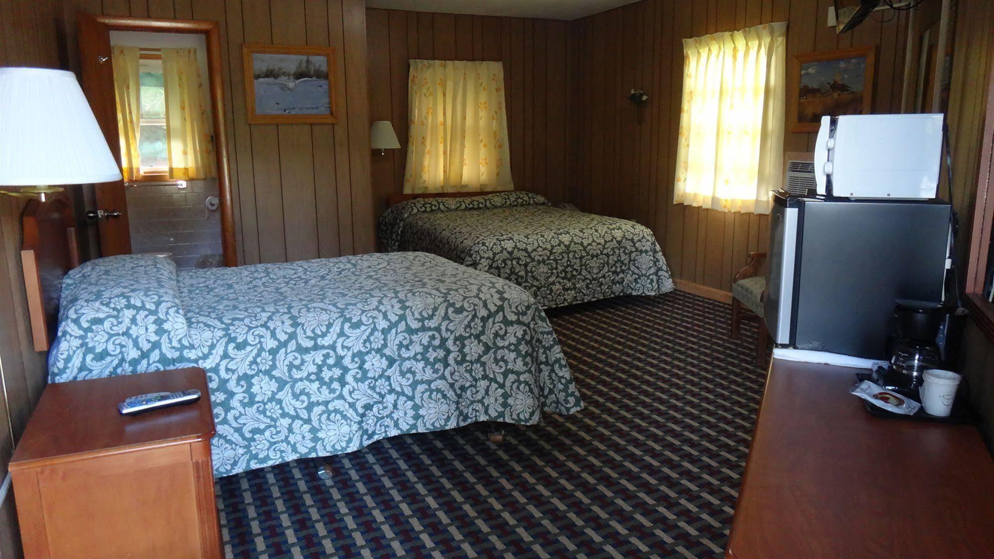 Pine Ridge Motel Dodgeville Eksteriør bilde